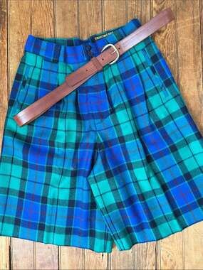 Women’s Vintage 80s size small plaid wool skirt shorts Green & Blue high waisted